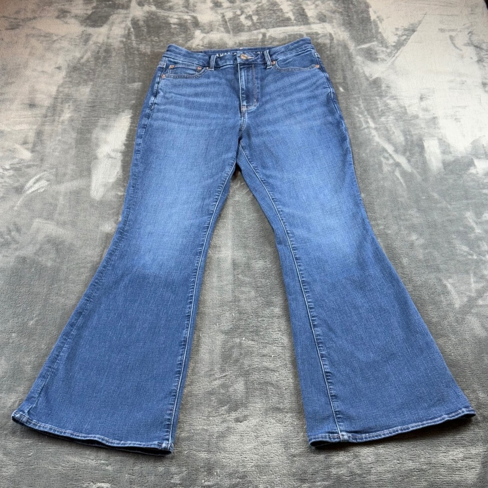 American Eagle Curvy Super High Rise Flare Jeans Size 6 Next Level Stretch Blue